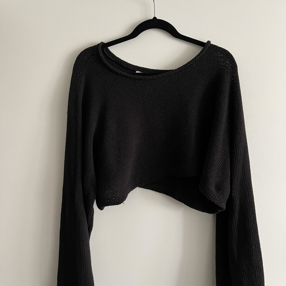 Silence + Noise crop off the shoulder shirt